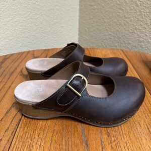 Dansko Martina brown Mary Jane mules clogs